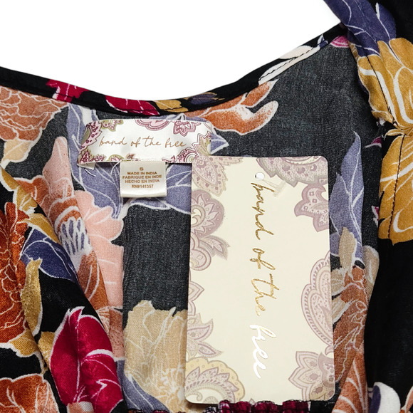 NWT B.O.G. Band of the Free Floral Crossover Crop Top Sz. S [4-6] Black Berry - Picture 4 of 9